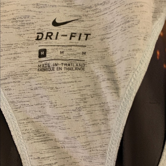 Nike Sheer Razor Back Tank - Picture 3 of 3